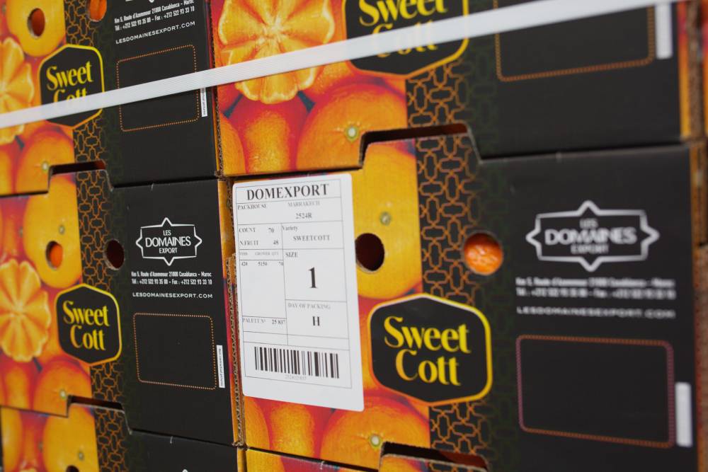 Worker scanning product